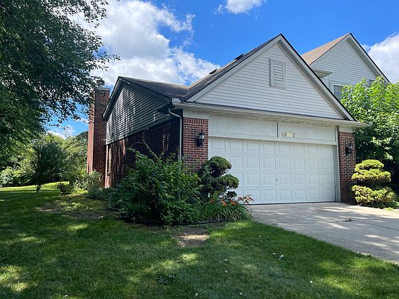 3rd image of 40882 Bluesprings Ct #11