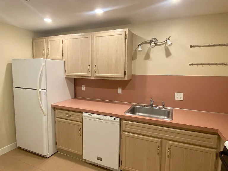 575 Broad St #307 — Photo 10