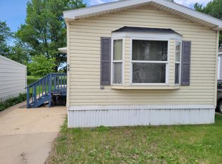 1502 Memphis Avene #32, Spirit Lake, IA 51360