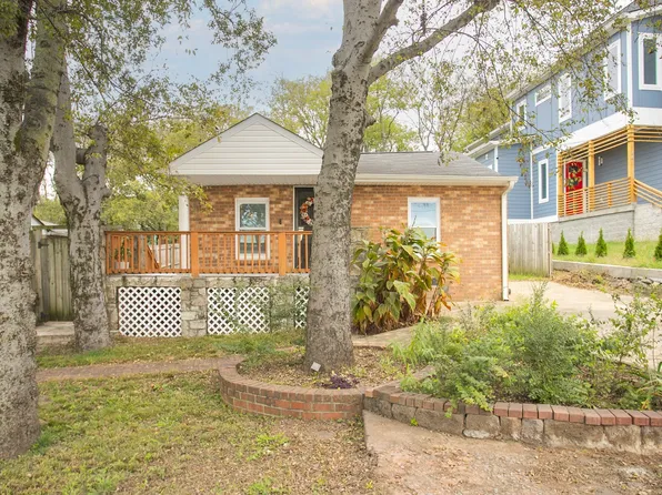 445 Dennis Dr, Nashville, TN 37207