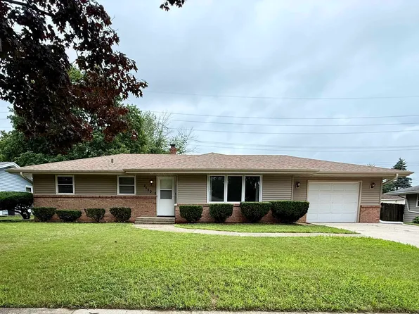 2520 Skokie Dr, Rockford, IL 61108