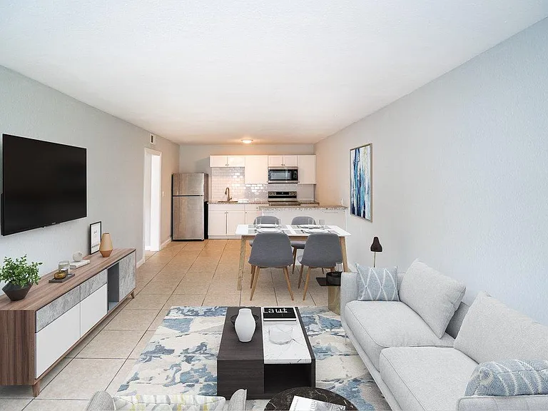 604 Ixoria Ave #B2 — Photo 1