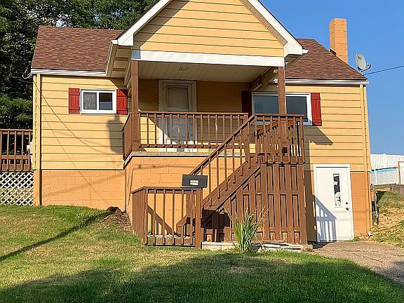 2nd image of 320 Hilltop Dr