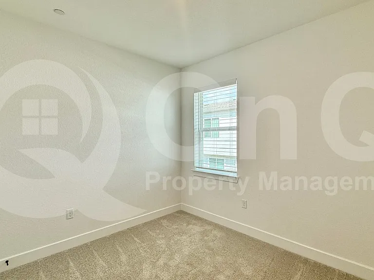 1016 Brickell Loop — Photo 17