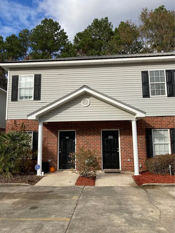2 bed, 2.5 bath, 1204 sqft, $1,150 — Photo 1