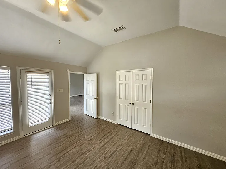 4735 Hollow Tree Dr — Photo 13