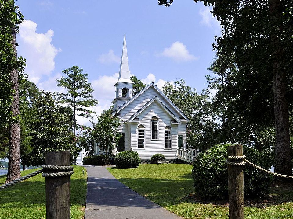 Old Bluff Church nearby...