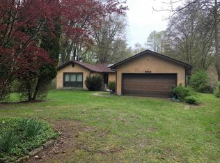 9949 Town Line Rd, Union Pier, MI 49129