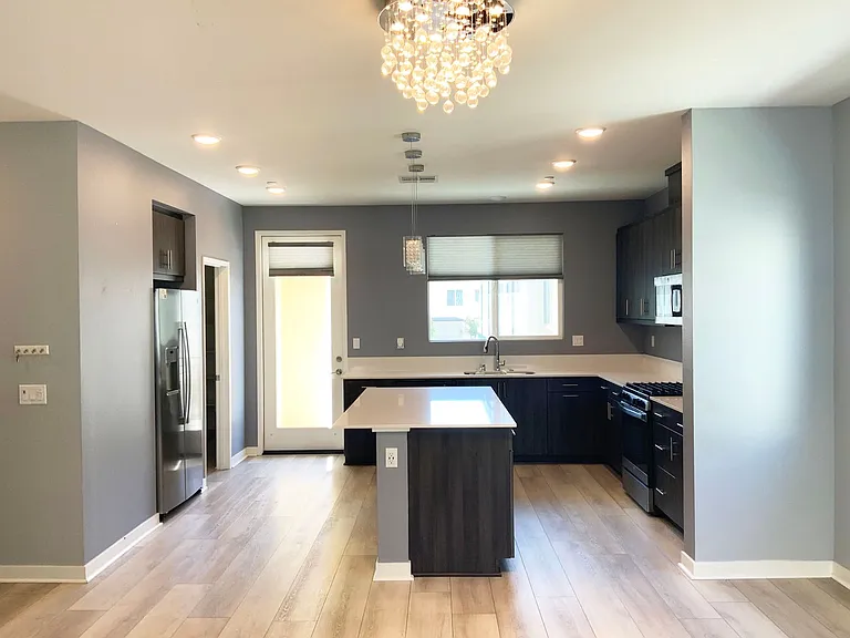 5460 Shorefront Dr #135 — Photo 12