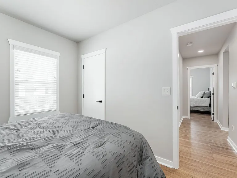 1205 S 7th Ave — Photo 13