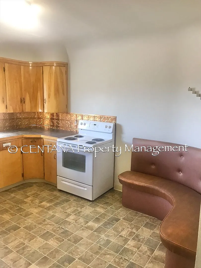 115 E Broadway — Photo 3