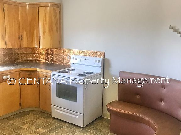3rd image of 115 E Broadway St #B