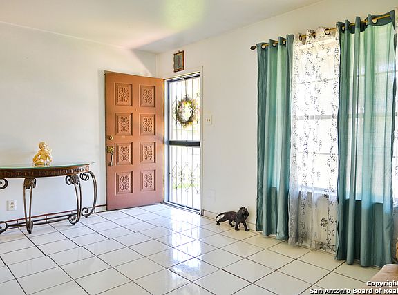 3rd image of 1431 W Ackard Pl