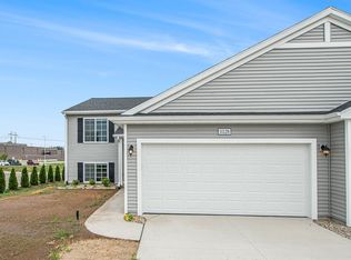 5649 W Karen Ct, Stevensville, MI 49127