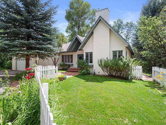 3rd image of 180 River Oaks Ln