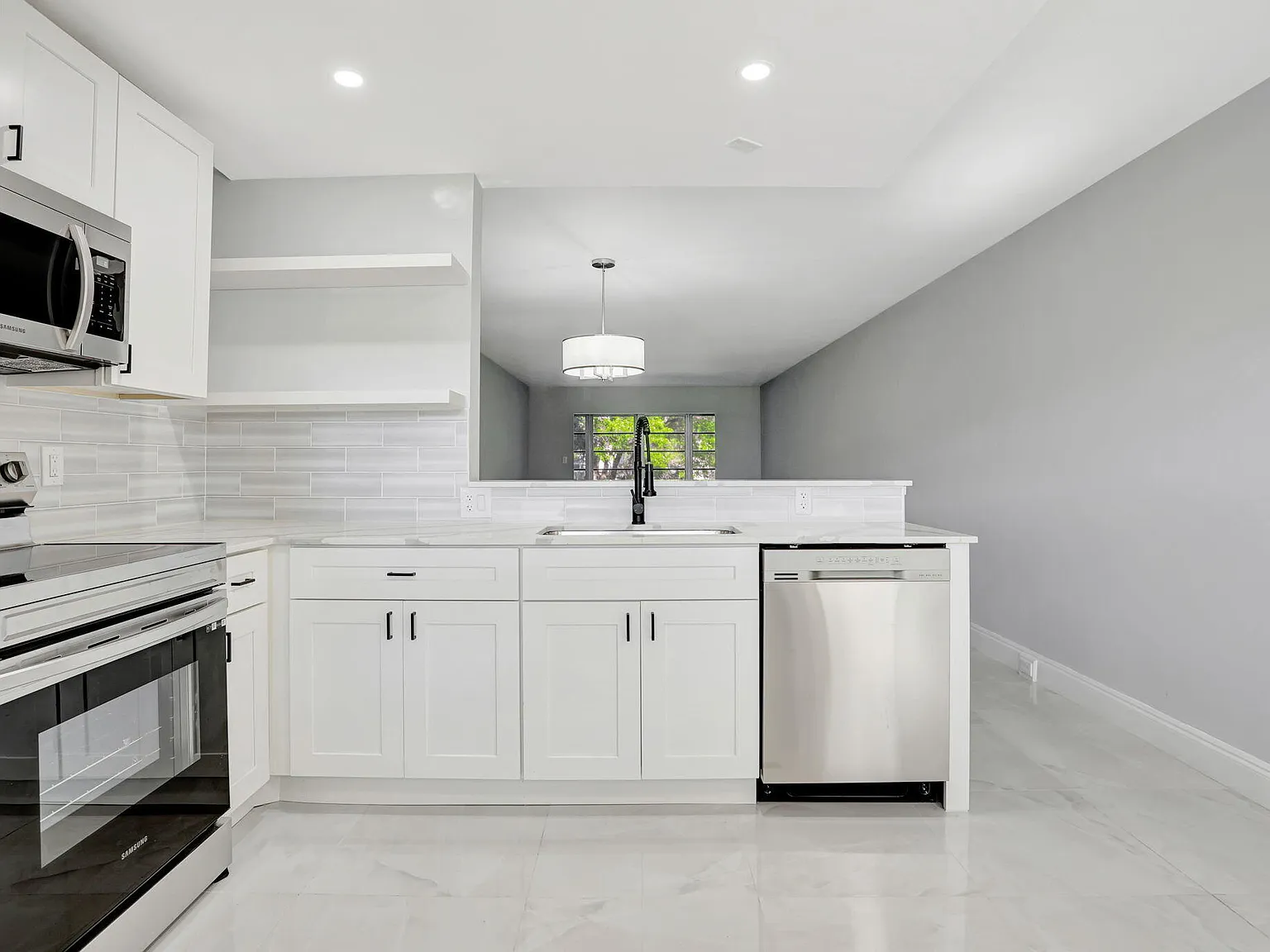 2 bed, 2.0 bath, 1156 sqft, $2,199 — Photo 3