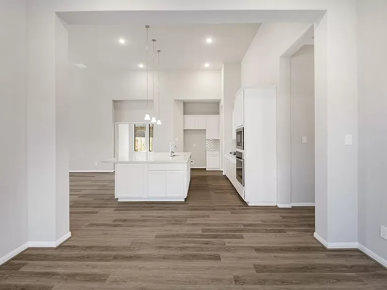 7918 Summit Trail Ln — Photo 9
