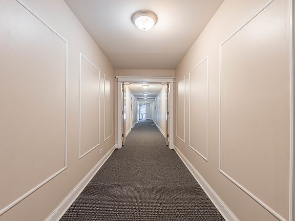 3rd image of 2336 N Commonwealth Ave APT 306