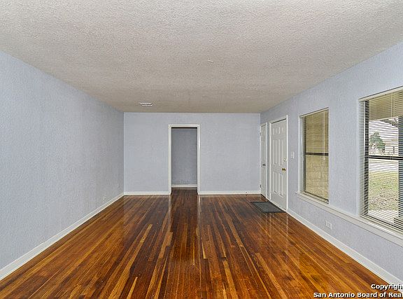 3rd image of 503 Beryl Dr