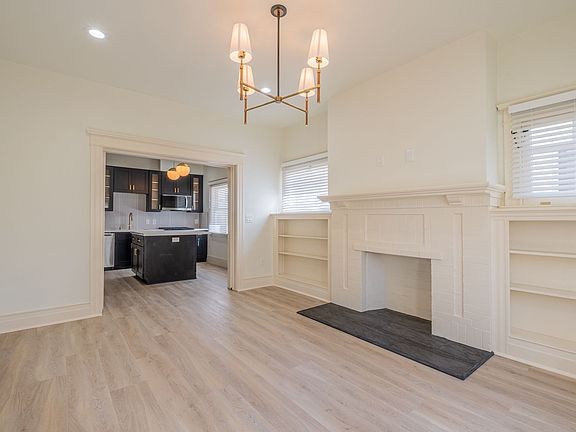 4th image of 216-218 N Catalina Ave #216A