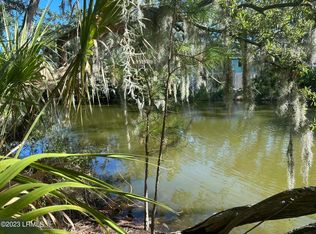 5 Lakeview Ln, Saint Helena Island, SC 29920