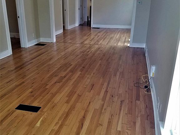 3rd image of 4061 N Melvina Ave #1