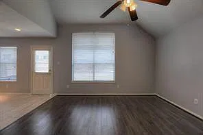 3 bed, 2.5 bath, 1392 sqft, $1,750 — Photo 4