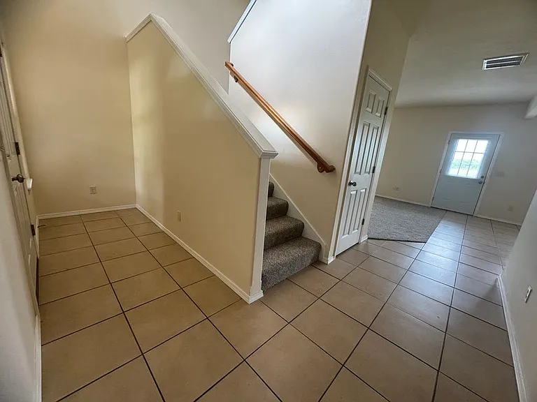 1103 N Missouri Dr — Photo 4