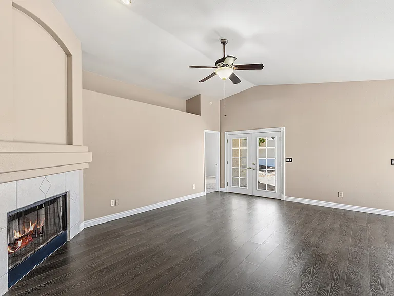11820 S 45th St — Photo 38