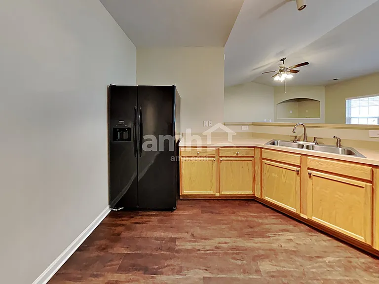 11342 Heritage Green Dr — Photo 3