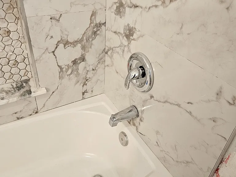 Bathroom with Tub