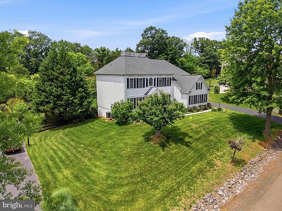 3rd image of 7584 Bald Eagle Dr