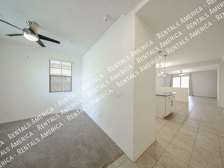 3710 E Lodgepole Dr — Photo 4