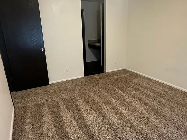 Westwood Apartments — Photo 10