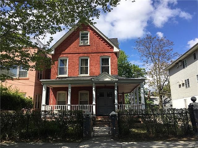 1st image of 332 S 6th Ave
