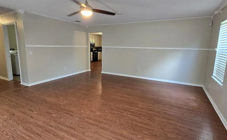 5401 NW 63rd Pl — Photo 8