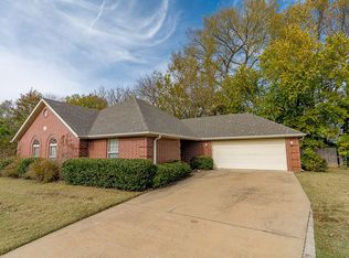 2518 W Cornerstone Pl, Fayetteville, AR 72703