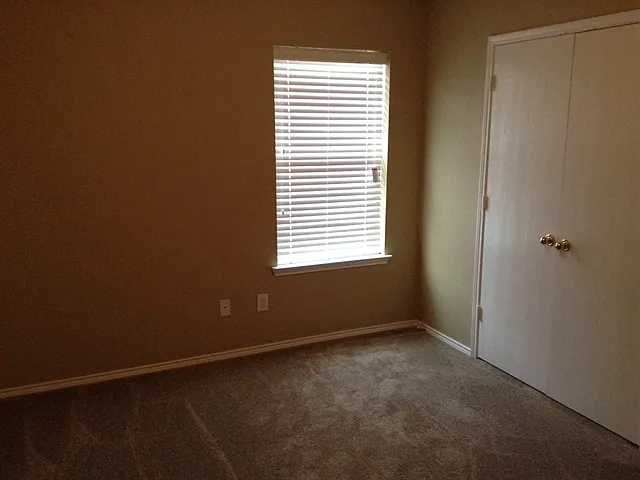 413 Bretts Way — Photo 9