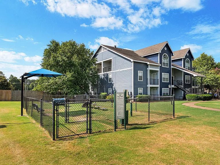 Oak Hollow Apartments — Photo 41