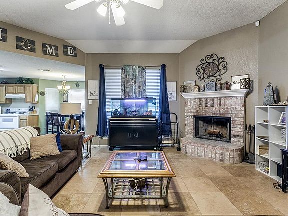 3rd image of 1065 W Magnolia Ave Suite B