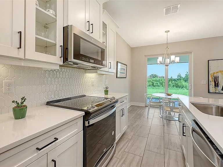 491 Daylily Blvd — Photo 16