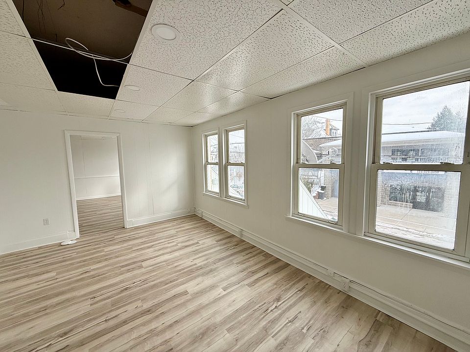1st image of 527 Broad Ave Unit 1