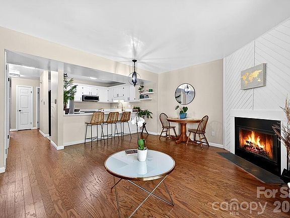 5th image of 16 Spears Ave APT 9