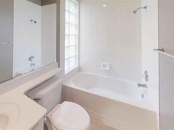 5th image of 13442 Bastiano St