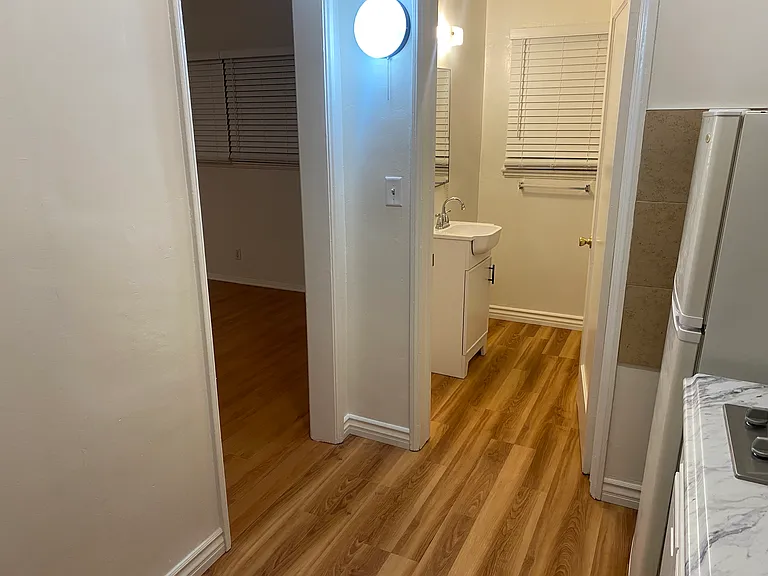 6725 Yucca St — Photo 10