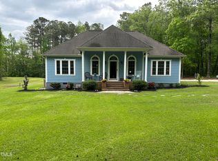 4793 Overhills Rd, Spring Lake, NC 28390