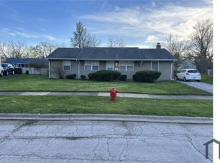 122 E Mulberry Dr, Glenwood, IL