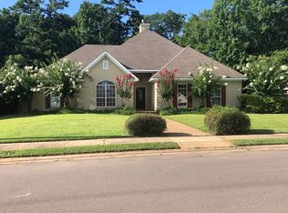 206 Overland Ln, Brandon, MS 39047