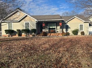 1160 Davis Rd, Camden, TN 38320