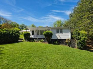 312 Edgewood Dr, Galax, VA 24333